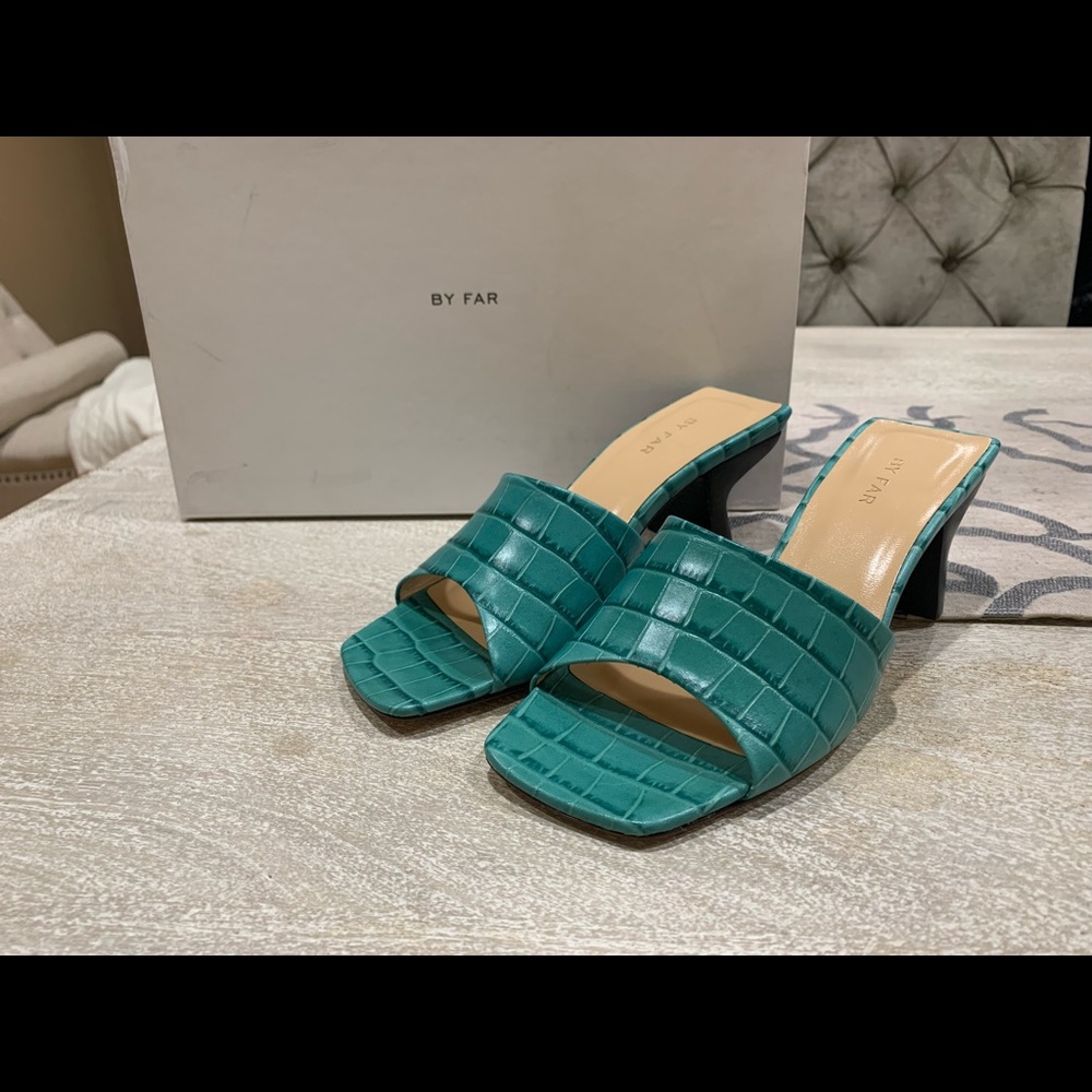 BY FAR croc embossed sandals - Picture 8 of 8